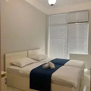 Апартаменты Lovely And Cozy In, Тбилиси